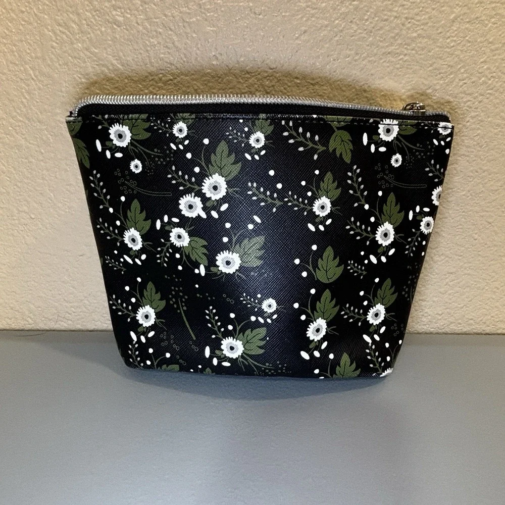 Dabney Lee Black White Floral Cosmetic Toiletries Makeup Bag Faux Leather Zip